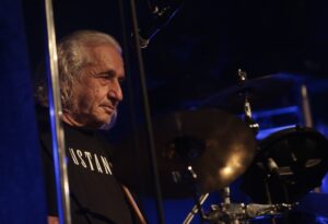 Kulturhof Kosma 251024 Stern-Combo-Meißen - hierdewr Haupt-Act Martin Schreier der Letzte dder Originalbesetzung