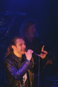 Kulturhof Kosma 251024 Stern-Combo-Meißen - hierdewr Haupt-Act Manuel Schmid voc