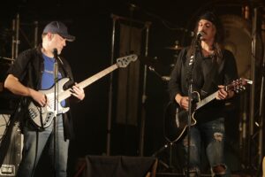 Kulturhof Kosma 251024 Stern-Combo-Meißen - hier die Vorband ??? mit drei Stücken